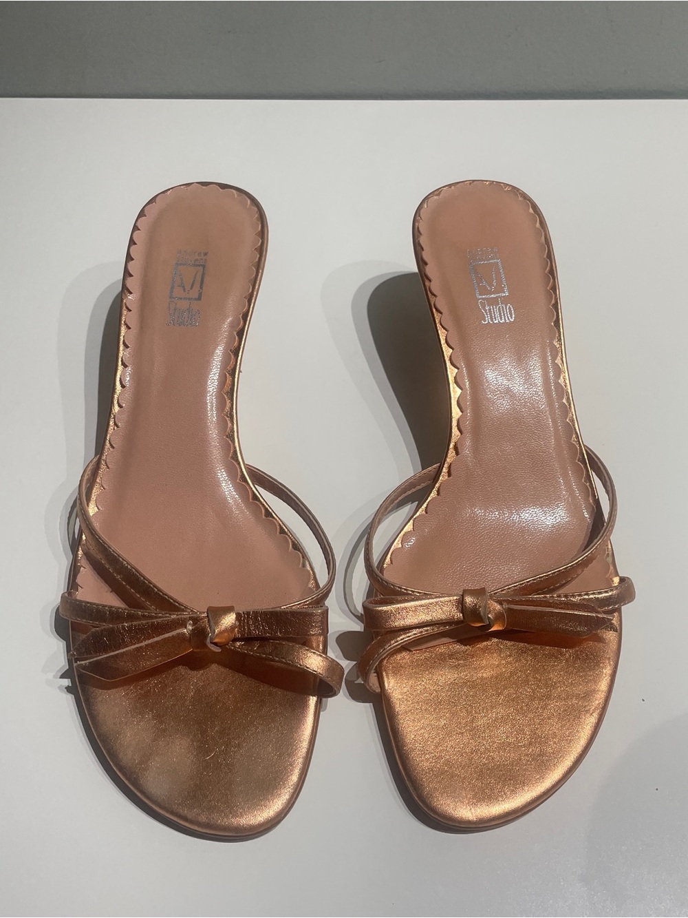 Y2K Bow Goldrose Kitten Heels By Andrew Studio Brand 9 women’s